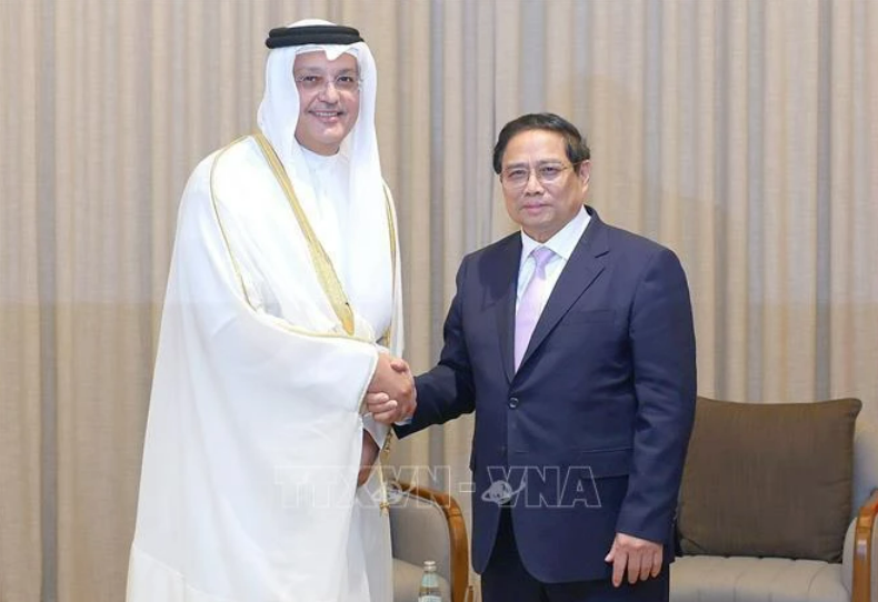 Qatari Technology PM receives Qatari Minister of Communications and Information Technology