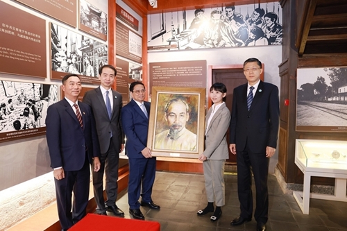PM visits President Ho Chi Minh relic site in Kunming
