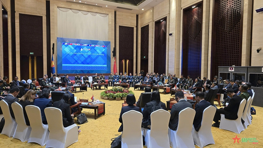 Informal Meeting of China - ASEAN Defense Ministers held in Vientiane