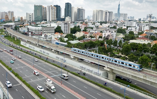 Ben Thanh - Suoi Tien metro line begins operation