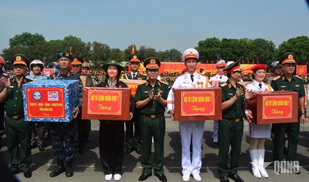 Defense leader inspects preparation for upcoming parade