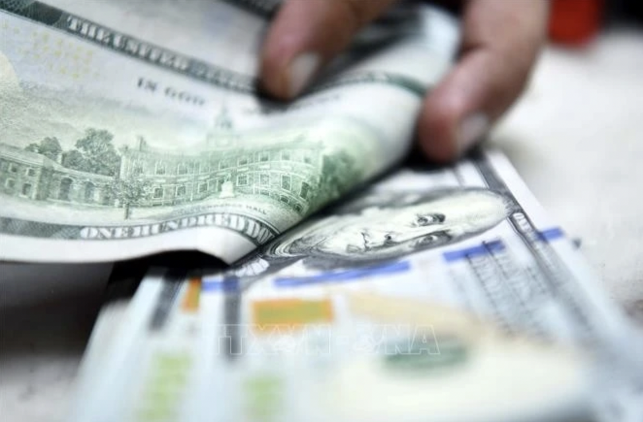 Reference exchange rate down 5 VND on April 18