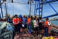 Coast Guard Region 1 delegation surveys nearshore sea and island areas in Gulf of Tonkin