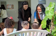 Vietnamese PM’s spouse visits social welfare center in Brazil