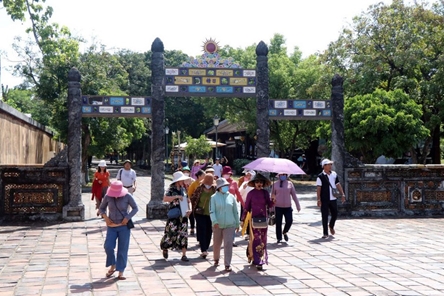 Crowds visit Hue monuments on free-entry day marking 80th National Day
