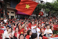 PM urges swift distribution of gifts to people for National Day