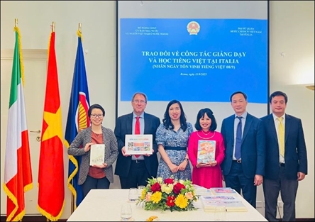 Spreading Vietnamese language in Italy