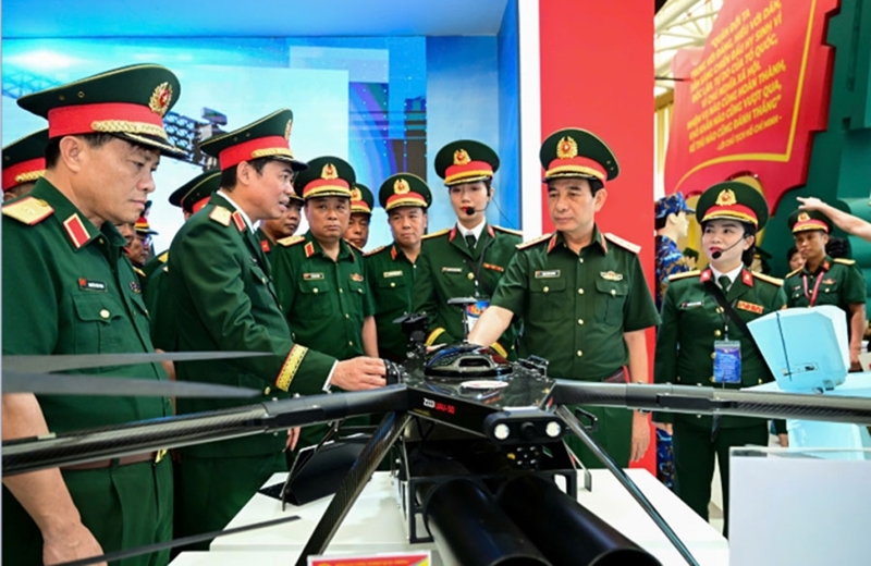 Building comprehensively strong, exemplary, outstanding military in new era