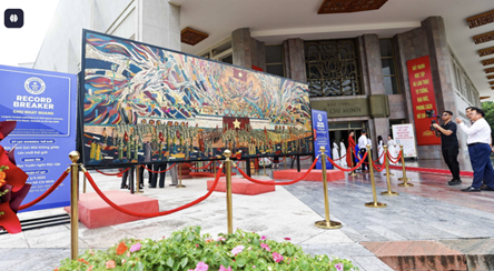 Lacquer painting depicting President Ho Chi Minh sets Guinness World Record