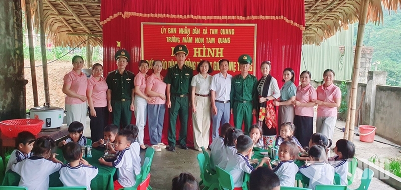 Border guards devoted to supporting border residents in Nghe An