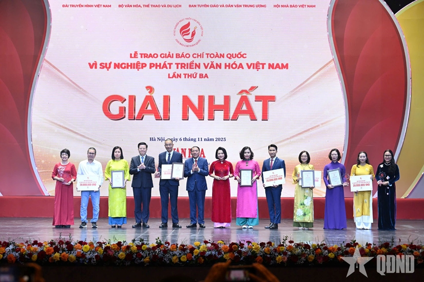 Ninety five works honored at National Press Awards "For the Cause of Developing Vietnamese Culture"