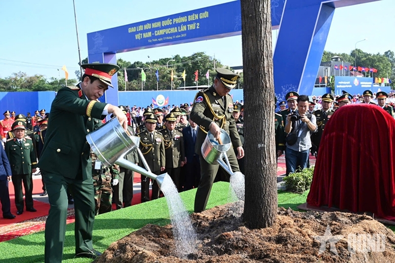 Vietnam - Cambodia Border Defense Friendship Exchange successfully wraps up