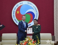 Russian official visits Vietnam - Russia Tropical Center