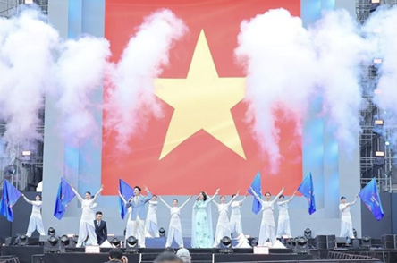 Vietnam Happy Fest 2025 underway in downtown Hanoi