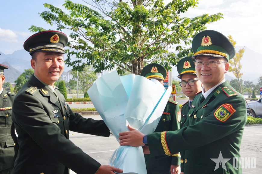 Vietnamese and Chinese units enhance border management cooperation