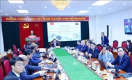 Vietnam, Cuba exchange theoretical views on Party’s leadership in macroeconomic stability