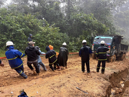 PM urges swift disaster aftermath settlement, production restoration, consumption boost ahead of Tet