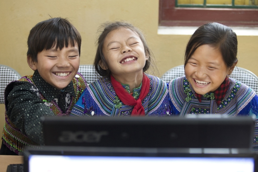 Viettel wins top honor for school Internet project at Human Act Prize 2025