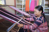 Dak Lak promotes Ba Na community’s gong culture, brocade weaving