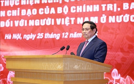 PM calls for better policies, legal framework to support overseas Vietnamese