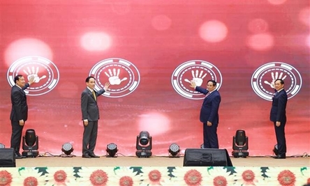 PM urges advancing comprehensive diplomatic strategy to new level