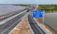 Vietnam exceeds 3,000km expressway target through decisive leadership: official