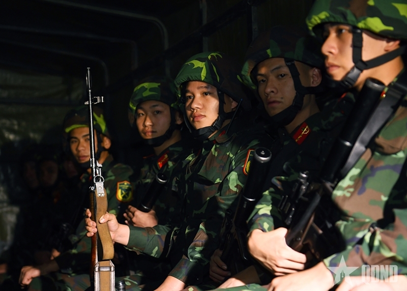 Commando troops conduct night training ensuring security for 14th ...