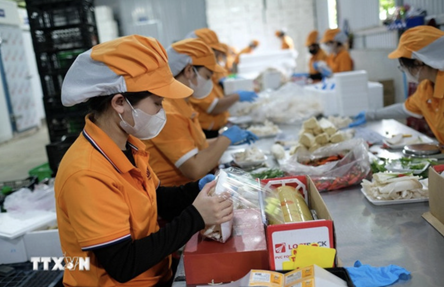 Small firms undergo digital transformation amid pressures