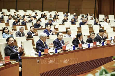 Top legislator chairs briefing on outcomes of 14th National Party Congress
