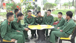 Military Region 4: Discharged Soldiers Confidently Embark on New Journey