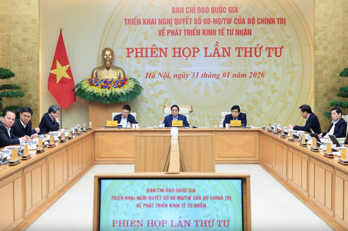 PM sets digital, green priorities for private sector