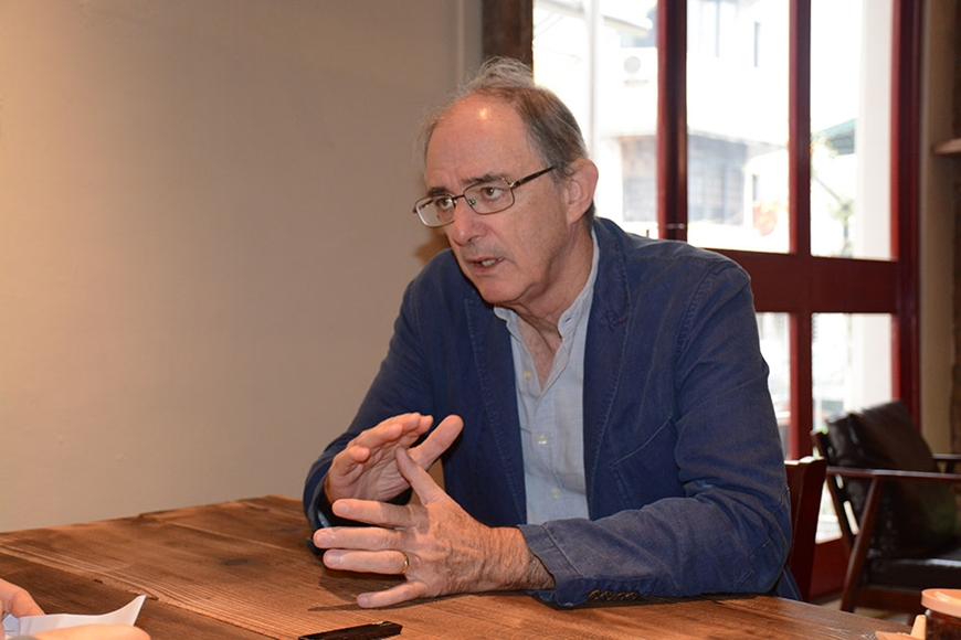 A Vietnam taking flight