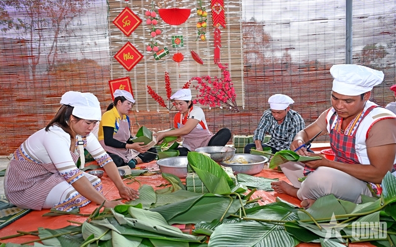 Mo Rai Border spring program held in Mo Rai commune