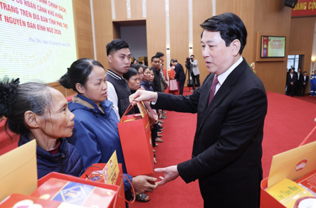 State leader pays pre-Tet visit to Phu Tho province