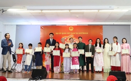 Vietnamese in Australia preserve traditional Tet celebrations