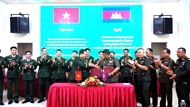 Gia Lai Border Guard Command, Ratanakiri Military Sub-Region hold talks