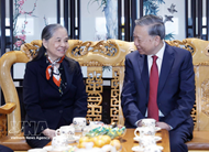 Party General Secretary pays tribute to late leaders ahead of Tet