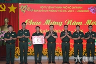 General Nguyen Trong Nghia pays Tet visits in Ho Chi Minh City