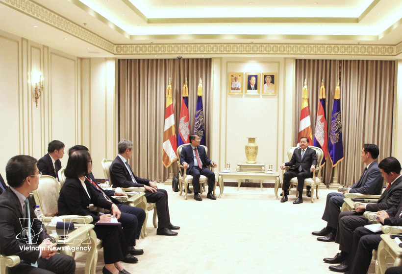 Vietnam consolidates traditional ties with Cambodia