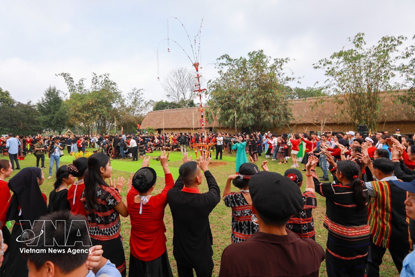 “Colors of Spring across the Nation” event honors cultural traditions of ethnic communities