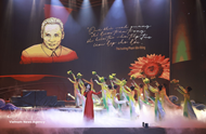 Art program honors late PM Pham Van Dong’s lifelong devotion to nation