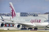 Qatar Airways continues cancelling flights from Vietnam to Middle East