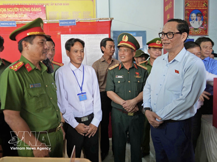 N.A. Vice Chairman inspects election preparations in southernmost Ca Mau province