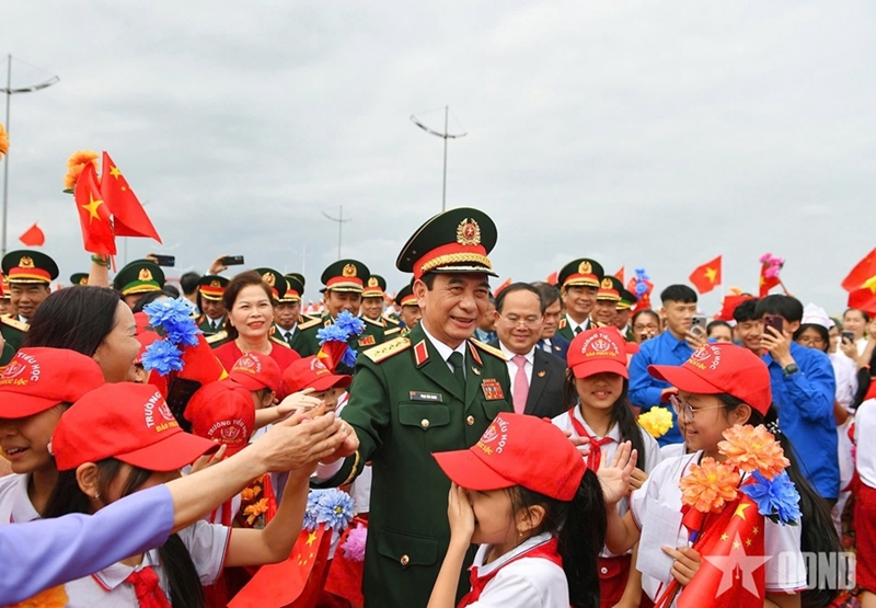 Tenth Vietnam - China Border Defense Friendship Exchange concludes ...