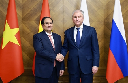 PM Pham Minh Chinh meets with Chairman of Russian State Duma Vyacheslav Volodin
