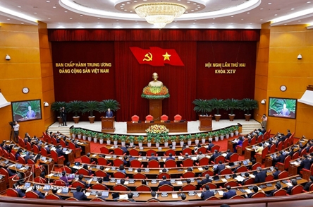 Fourteenth Party Central Committee’s 2nd meeting closes, reaching high consensus on major issues