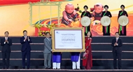 Ceremony held to receive UNESCO recognition of Dong Ho woodblock printings, name Yen Tu complex world heritage