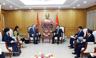 Vietnamese Party official hosts leader of U.S.-based The Asia Group