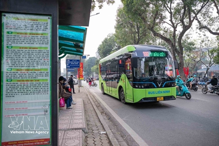 Hanoi launches 10 electric bus routes from April 1