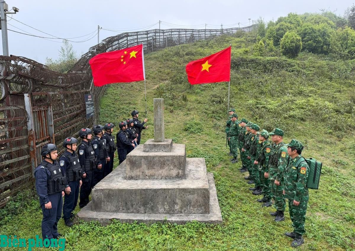 Vietnamese border units conduct joint patrols with counterparts from neighboring countries